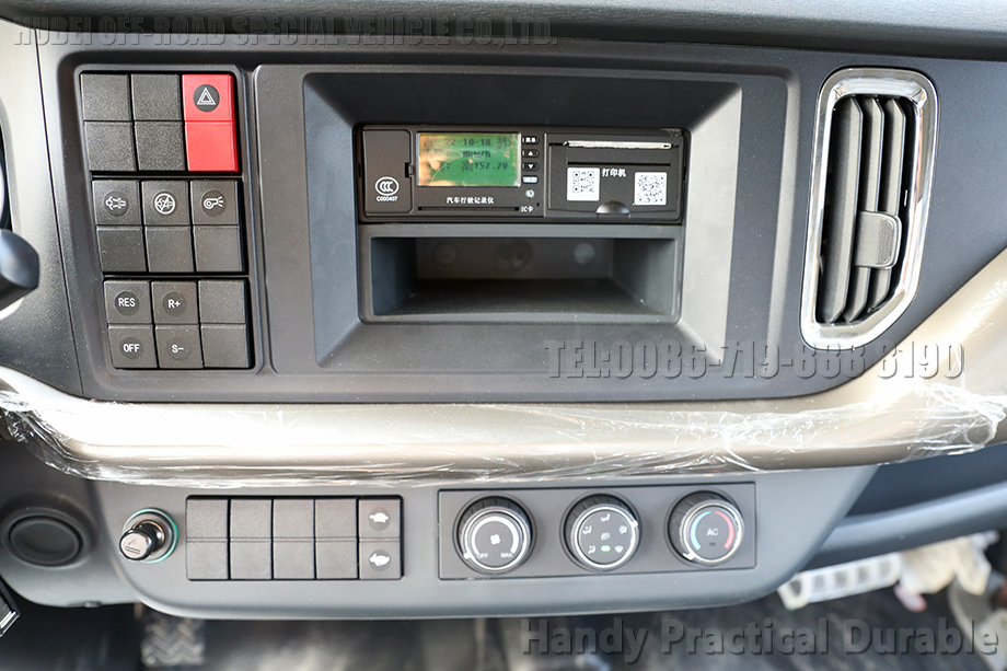 ຄູຝຶກສອນລົດ YY4