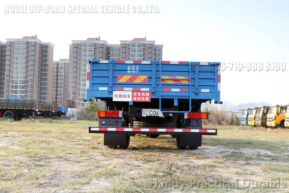 ລົດຄູຝຶກ Polarot yy11