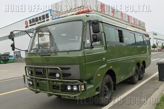 Dongfeng ຂັບລົດຫົກລໍ້ off-road bus_6×6 off-road bus_24-30 ບ່ອນນັ່ງລົດໄຟປ່າ
